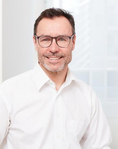 Portrait von Prof. Dr. Jürgen Höher